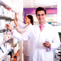 Farmacias, Industria farmacéutica