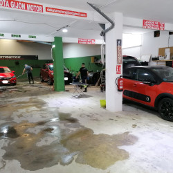 lavado de vehiculos a mano